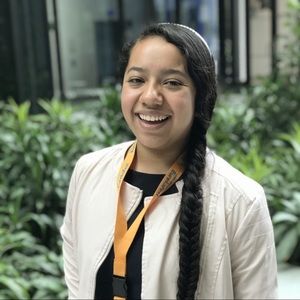 Meet your Posher, Lesly